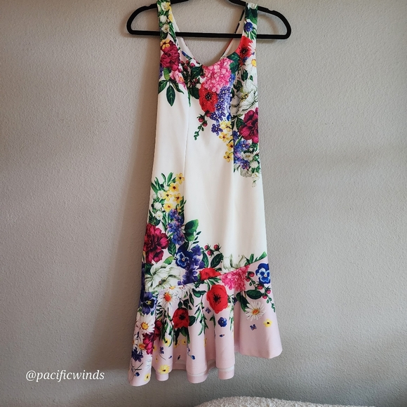 VENUS EMBELLISHED SWING DRESS SIZE XS FLORAL ☆ - Picture 1 of 10